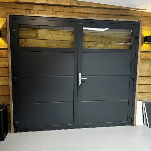 Garagedeur bij luxicon